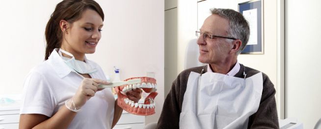 Die Linke fordert bessere Zahnleistungen für Kassenpatienten
