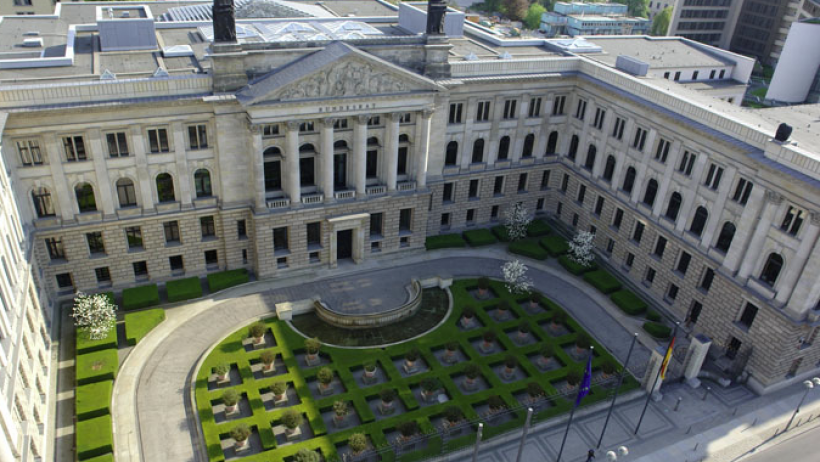 Bundesrat stimmt Gesetz zur Modernisierung der Finanzaufsicht über Versicherungen zu Bundesrat stimmt Gesetz zur Modernisierung der Finanzaufsicht über Versicherungen zu