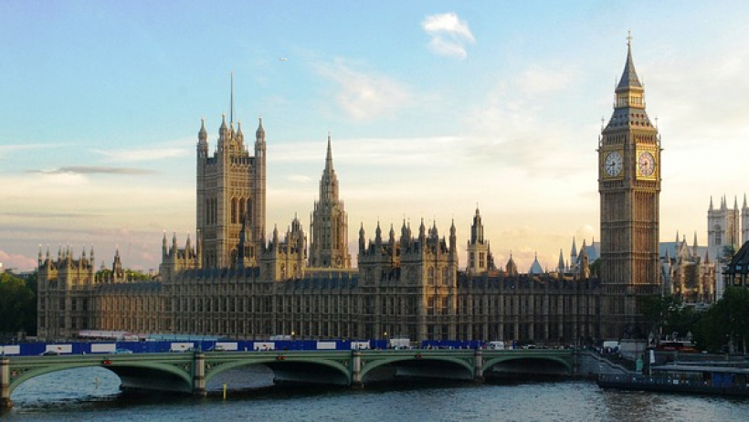Provisionsverbot führte in Großbritannien nicht zu Vermittlersterben Provisionsverbot führte in Großbritannien nicht zu Vermittlersterben