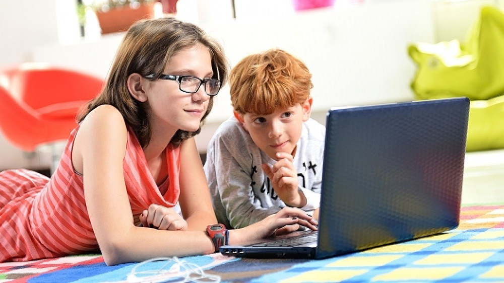 Die Versicherungskammer Bayern (VKB) startet mit einer Kinder-Rentenversicherung am Markt.