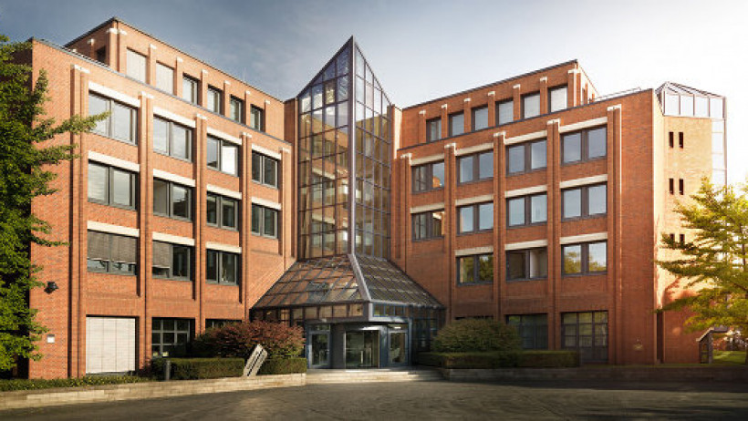 Hannover Rück überrascht mit Rekordergebnis Hannover Rück überrascht mit Rekordergebnis