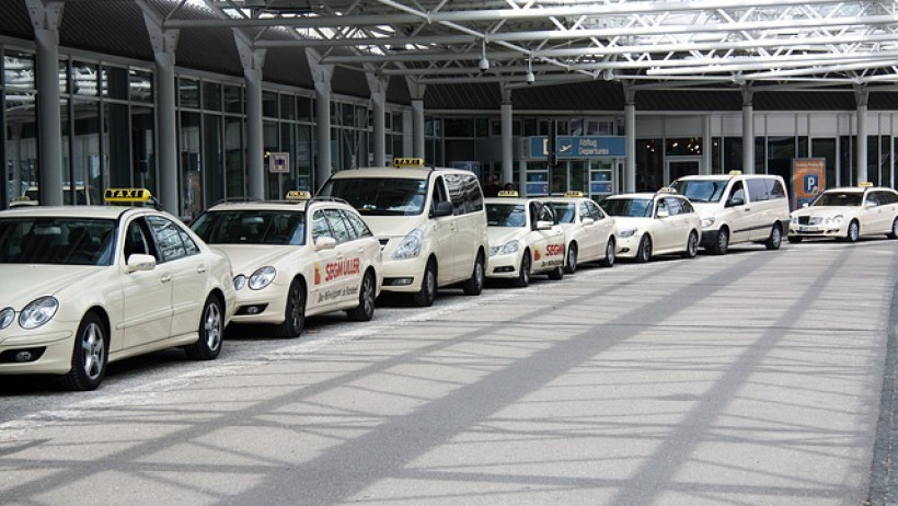 Taxi am Flughafen Taxi am Flughafen