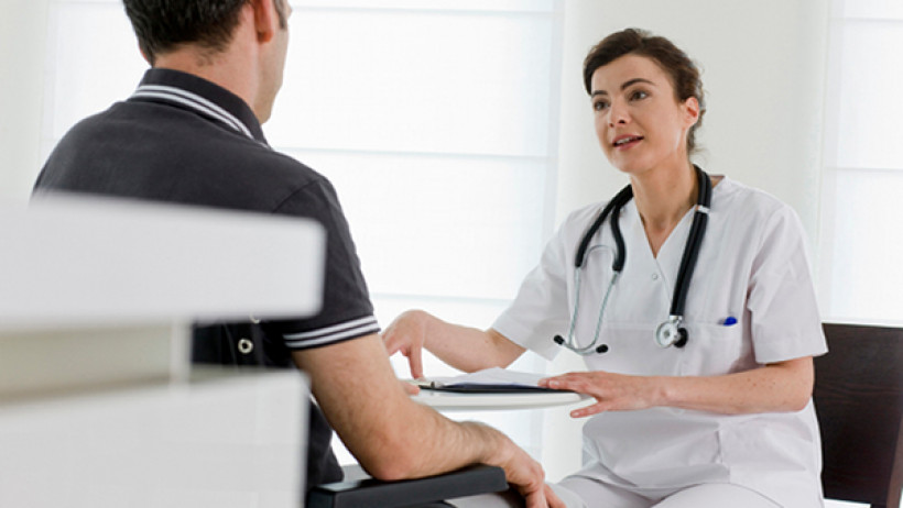 Krankenkassen sparen an Hilfsmitteln Krankenkassen sparen an Hilfsmitteln