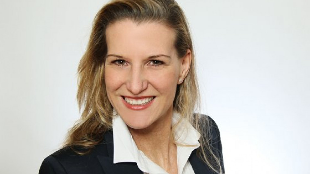 Prof. Dr. Anette Hofmann von der HSBA Hamburg School of Business Administration antwortete auf die Fragen von Versicherungsbote