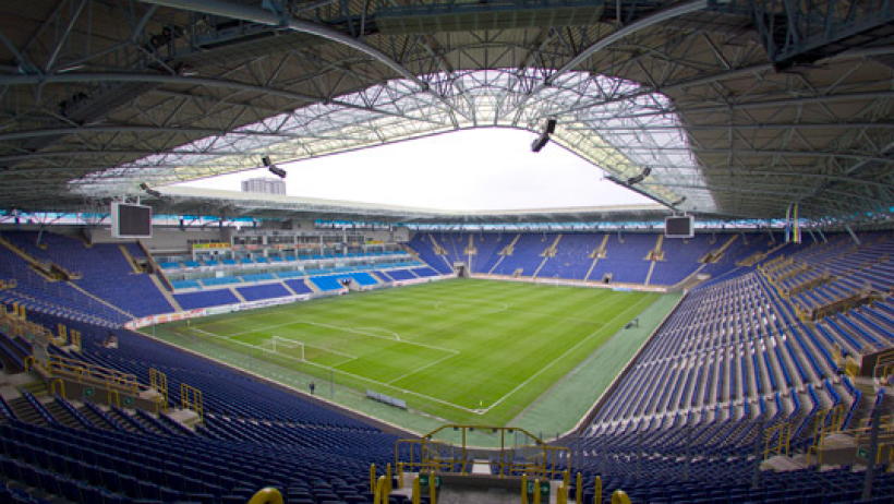 Champions League Vereine müssen vorerst nicht in Ostukraine reisen Champions League Vereine müssen vorerst nicht in Ostukraine reisen