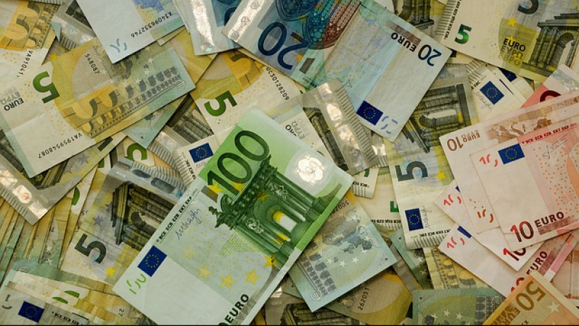Soziales Milieu beeinflusst Sparverhalten der Mittelschicht Soziales Milieu beeinflusst Sparverhalten der Mittelschicht