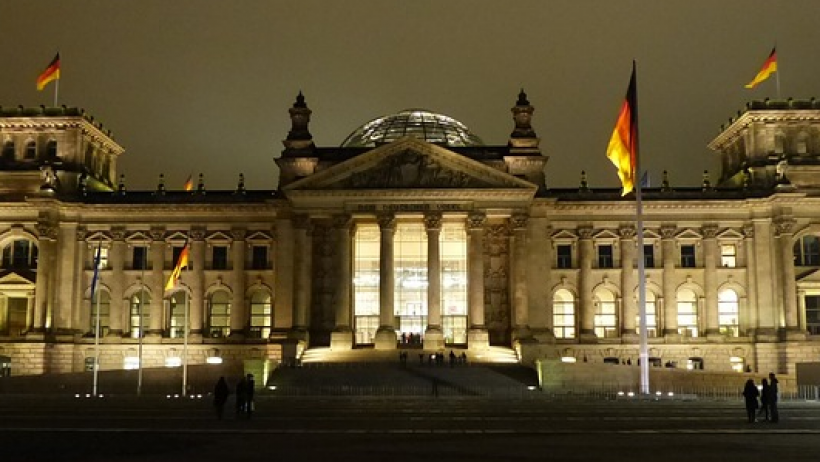 Roland Rechtsreport 2015: Deutsche wünschen sich mehr Volksentscheide Roland Rechtsreport 2015: Deutsche wünschen sich mehr Volksentscheide