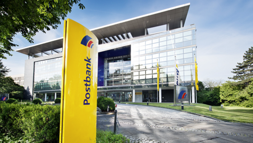 Postbank bittet Kunden für Papierüberweisungen zur Kasse Postbank bittet Kunden für Papierüberweisungen zur Kasse