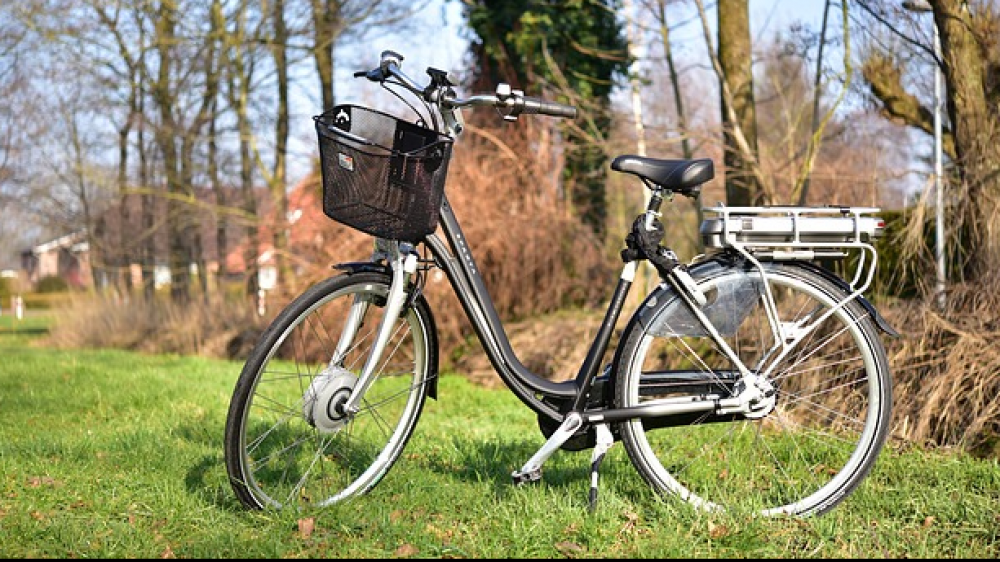 Pedelecs und E-Bikes haben kein größeres Unfallrisiko als normale Fahrräder, so eine Studie der UDV.