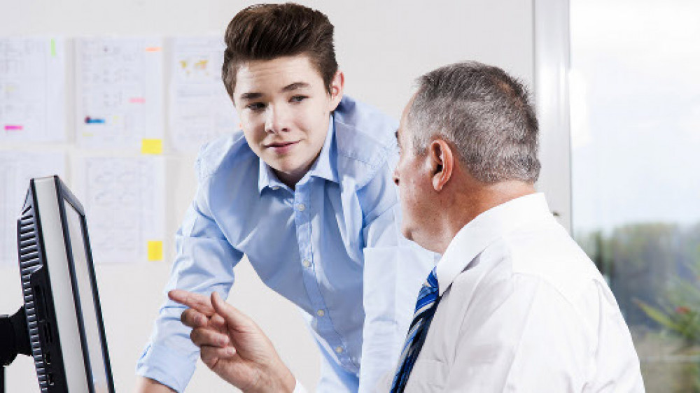 Eine etwaige Berufsunfähigkeit ist für junge Menschen ein wichtiges Thema.