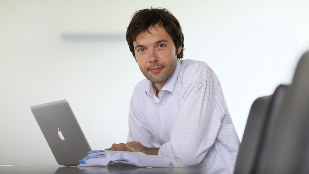 Aktuar Professor Dr. Phillip Schade verteidigt das Geschäftsmodell von fairr.de.