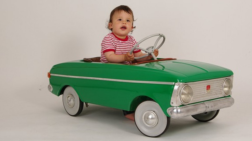 Die Basler bietet im Bereich Kfz-Versicherung neue Tarife an.