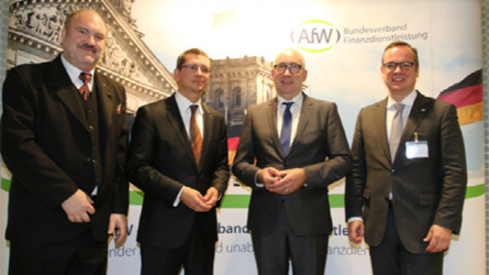 v.l.n.r. Carsten Brückner (AfW), Norman Wirth (AfW), Staatssekretär Gerd Billen (BMJV), Frank Rottenbacher (AfW)