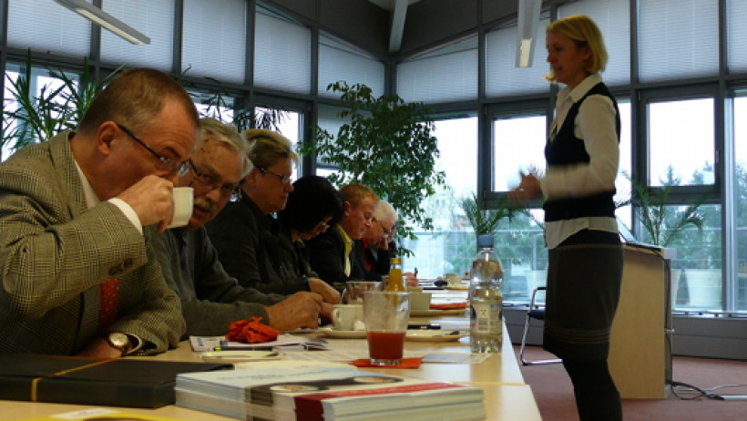 Die BaFin hat festgestellt, dass den Versicherern teilweise nicht klar ist, welche Anforderungen sie beachten müssen, damit Änderungen der AVB bestandswirksam sind.