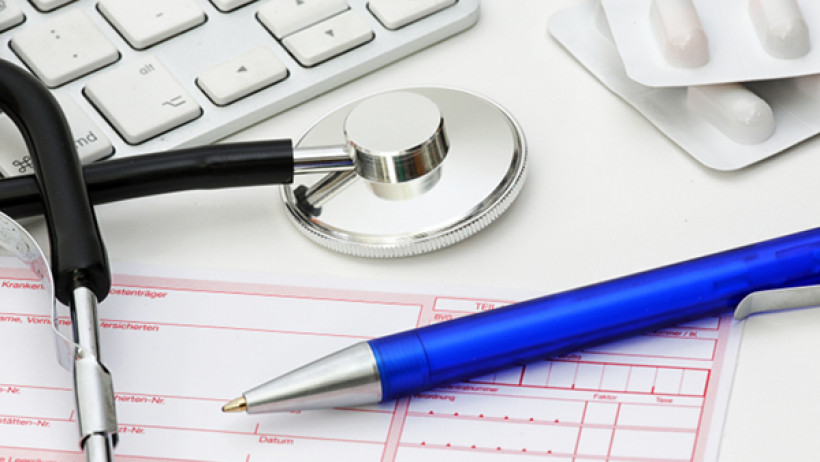 Zum neuen gesetzlich definierten Mindestschutz in Frankreich gehört mit der Zusatzversicherung „Mutuelle Santé Individuelle“ jetzt die volle Kostenerstattung von Arztbesuchen, rezeptpflichtigen Medikamenten und Laborkosten sowie eine Krankenhauspauschale, Optiker- und Zahnarztleistungen bis hin zu definierten Limits. Zum neuen gesetzlich definierten Mindestschutz in Frankreich gehört mit der Zusatzversicherung „Mutuelle Santé Individuelle“ jetzt die volle Kostenerstattung von Arztbesuchen, rezeptpflichtigen Medikamenten und Laborkosten sowie eine Krankenhauspauschale, Optiker- und Zahnarztleistungen bis hin zu definierten Limits.