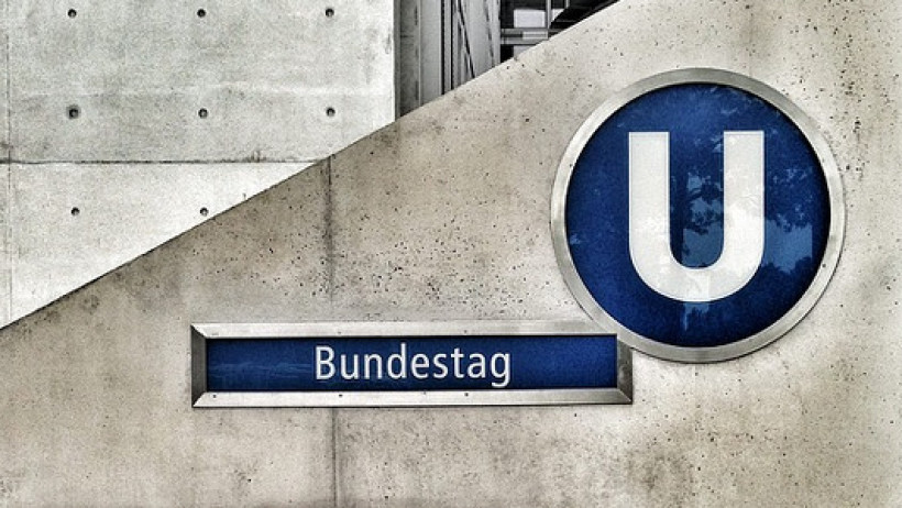 Riester fordert Rentenversicherungspflicht auch für Beamte und Abgeordnete Riester fordert Rentenversicherungspflicht auch für Beamte und Abgeordnete