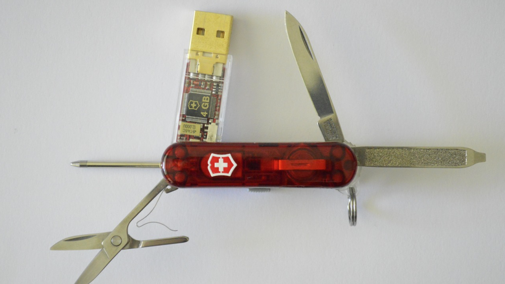 Das Schweizer Taschenmesser ist ein echter Alleskönner. Ähnlich versucht sich nun auch die Swiss Life in Deutschland als Dienstleister für Vermittler (Symbolbild).