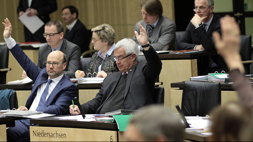 Bundesrat will Renteneinheit aus Steuermitteln finanzieren Bundesrat will Renteneinheit aus Steuermitteln finanzieren
