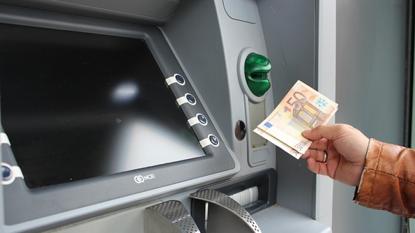 Verbraucherzentrale klagt gegen Sparkasse-Gebühren Verbraucherzentrale klagt gegen Sparkasse-Gebühren
