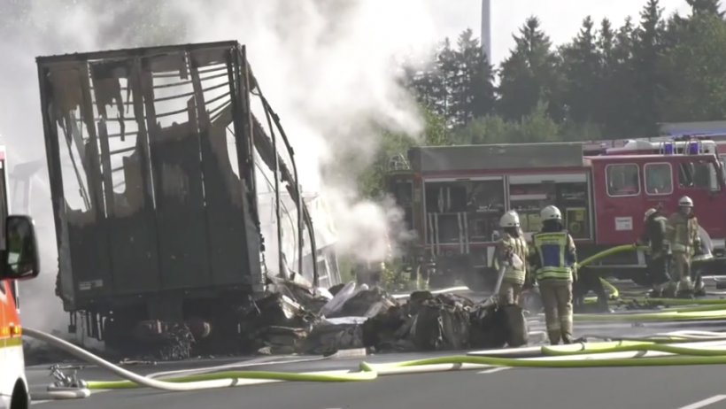 Versicherer fordern strengere Brandschutzregeln für Reisebusse Versicherer fordern strengere Brandschutzregeln für Reisebusse