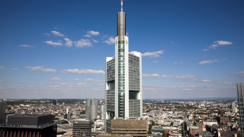 Commerzbank einigt sich mit Betriebsrat über Jobabbau Commerzbank einigt sich mit Betriebsrat über Jobabbau