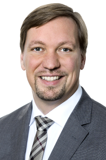 Stefan Jöster ist Fachanwalt für Versicherungsrecht sowie Spezialist für Cyber-Versicherungen