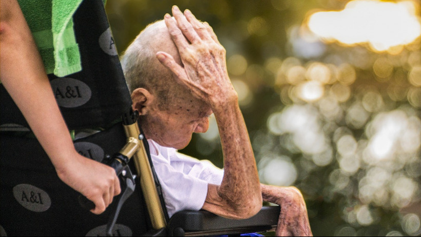 Pflegeversicherung - Jeder zweite Deutsche fürchtet Pflegebedürftigkeit Pflegeversicherung - Jeder zweite Deutsche fürchtet Pflegebedürftigkeit