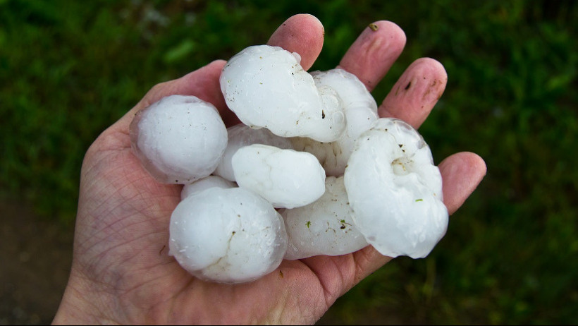 Versicherer zahlten 2017 knapp 2,6 Milliarden Euro für Schäden durch Sturm und Hagel Versicherer zahlten 2017 knapp 2,6 Milliarden Euro für Schäden durch Sturm und Hagel