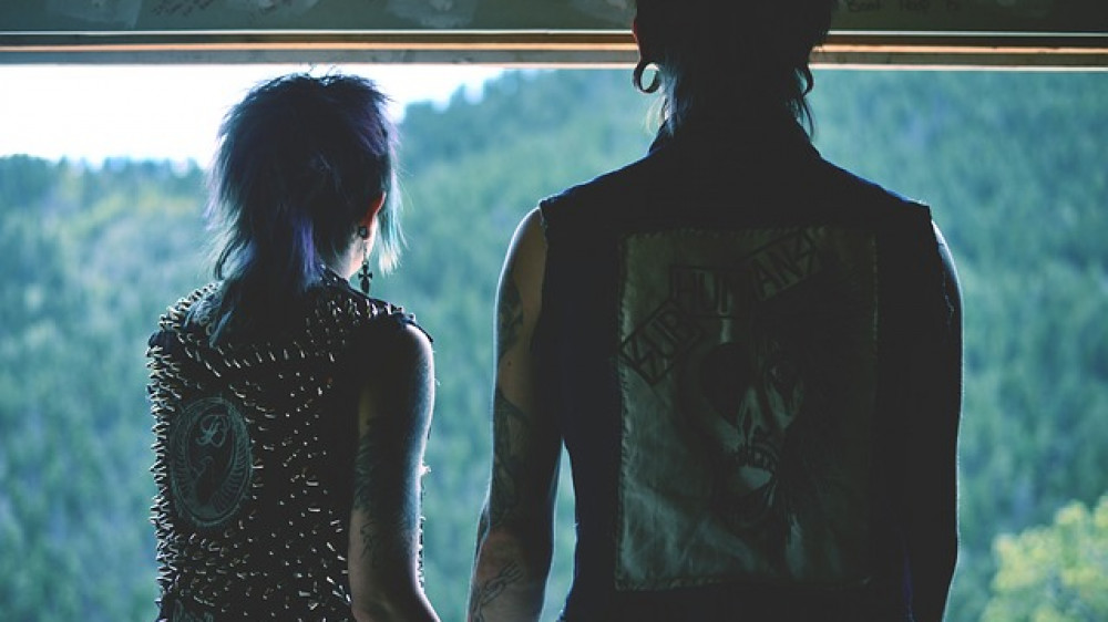 Potentielle Zielgruppen für Fourmore: Hipster und Slacker, Punks und Digger, Swaggernauts und Babos. Doch vom Verbraucherschutz gibt es Beef.