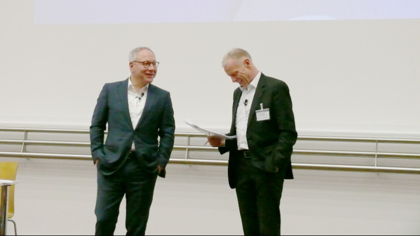 Axa-Chef Vollert: Der Vorstand geht ins Callcenter