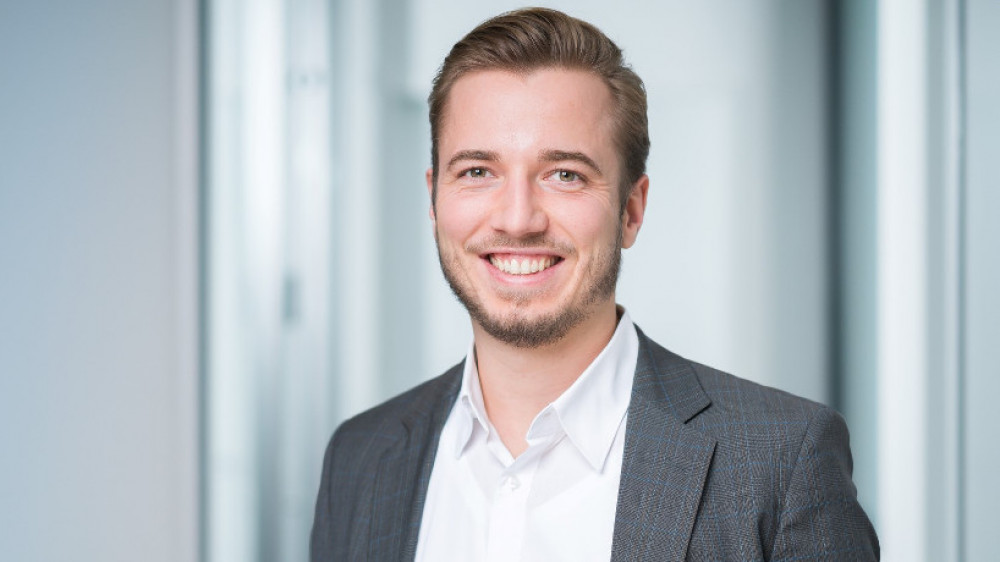 Christopher Leifeld ist Geschäftsführer bei Gewerbeversicherung24.