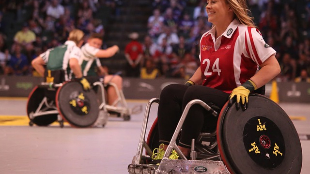 Ein selbstbestimmtes Leben führen: Vielen Menschen wird das verweigert, wenn sie ins Heim müssen und das Sozialamt eine persönliche Assistenz verweigert (Symbolbild).