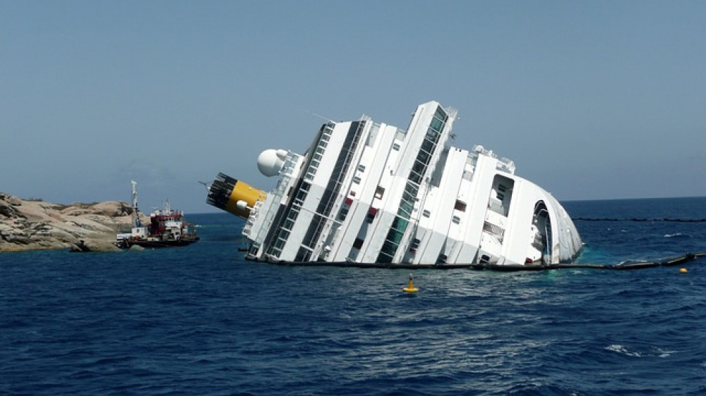 Durch Unglücke wie jenem des Kreuzfahrtschiffs Costa Concordia am 13. Januar 2012 droht nicht nur der Verlust menschlichen Lebens, sondern Versicherer müssen auch enorme Summen für Schadenaufwendungen begleichen.