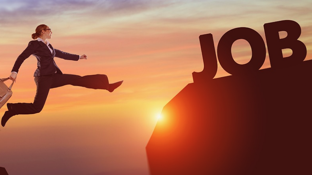 Wenn es nur so einfach wäre: mit Blick auf BU-Tarife ist es einfacher, über eine Klippe zu springen, als zwischen Teilzeit und Vollzeit zu wechseln (Symbolbild).