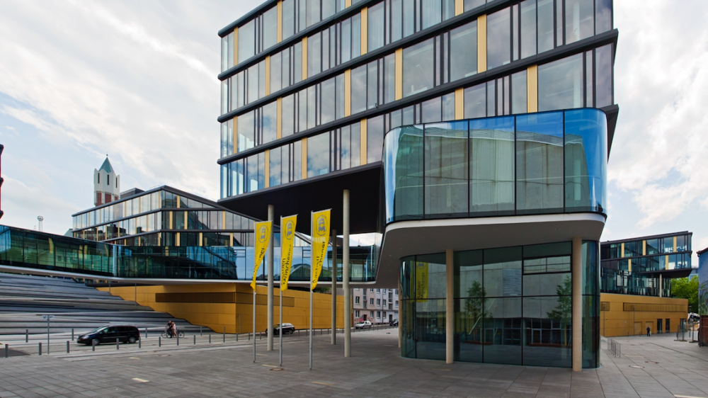 Bald ohne gelbe Fahnen? Die Generali stampft ihren Markennamen AachenMünchener ein (Symbolbild)