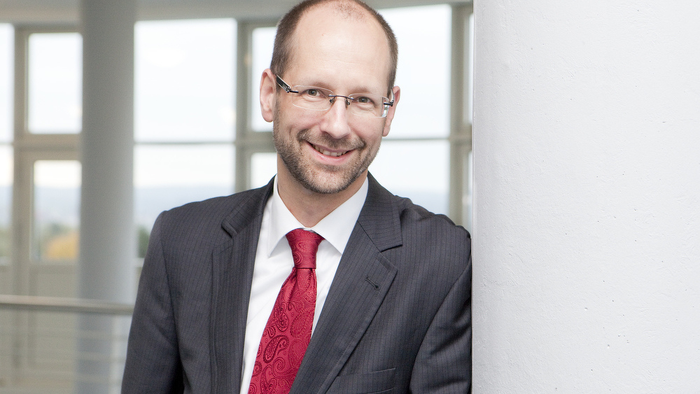Vertriebsexperte Matthias Beenken sieht in der Konsolidierung des Maklermarktes auch eine Chance.