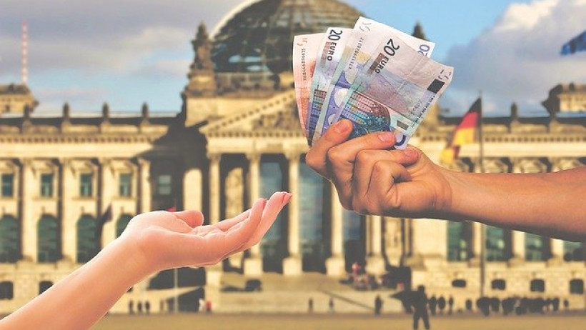 LV-Provisionsdeckel im Bundestag: BaFin-Zahlen zeigen, welche Vermittler am meisten Provision erhalten LV-Provisionsdeckel im Bundestag: BaFin-Zahlen zeigen, welche Vermittler am meisten Provision erhalten