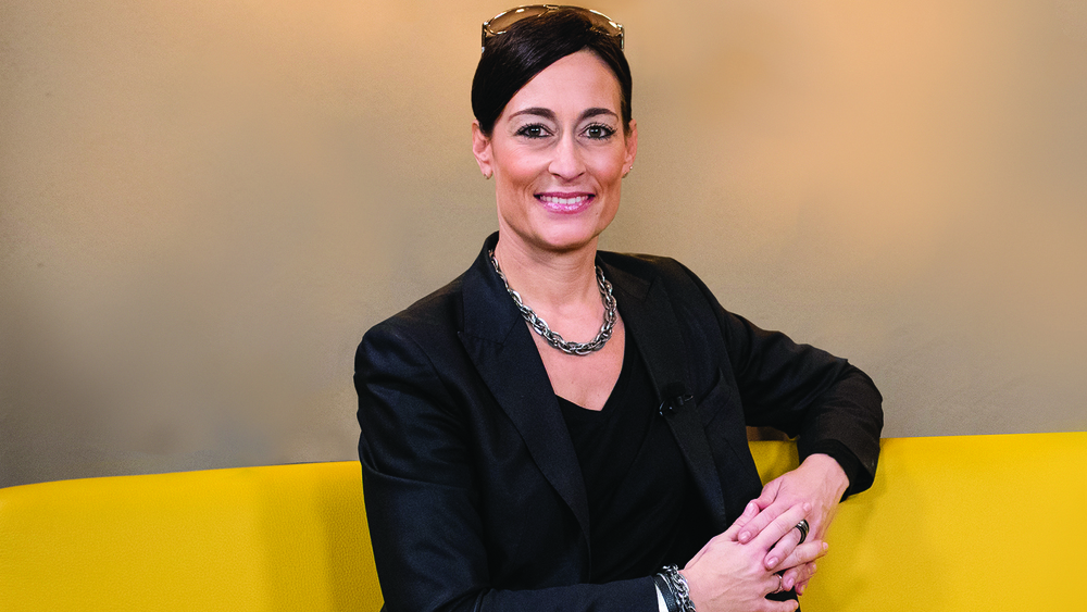 Nadine Dlouhy ist Expertin für strategische Markenentwicklung & Positionierung, führt seit 20 Jahren die BrandLite GmbH und begleitet 46 Unternehmen in 35 Ländern.