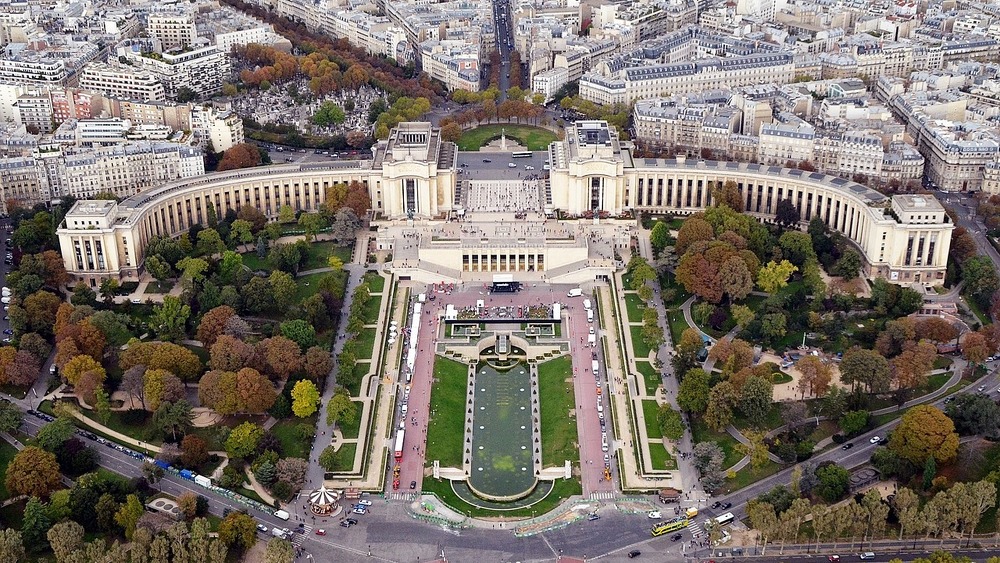 Palais de Chaillot in Paris (Symbolbild). In der Nähe der Sehenswürdigkeit befindet sich eines der versicherten Restaurants.