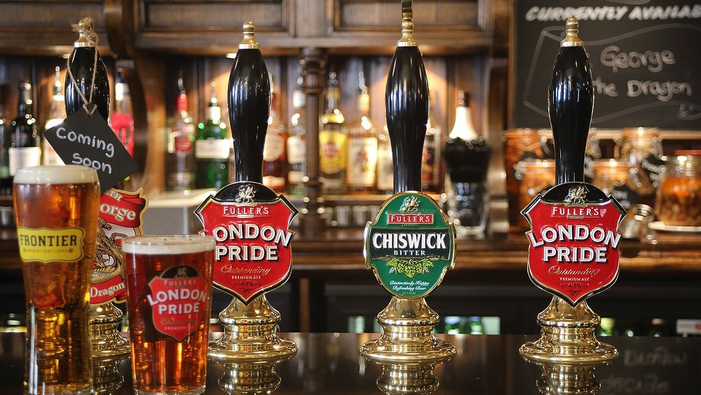 Ein Pub in London (Symbolbild). Auch in Großbritannien mussten die Pubs infolge eines Corona-Lockdowns schließen (Symbolbild).