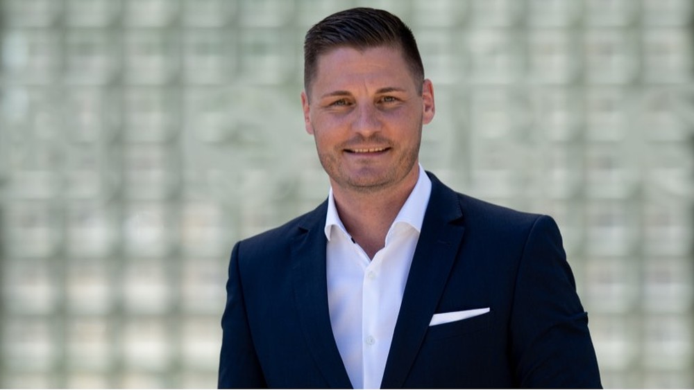 Marco Lotz ist Geschäftsführer MKM Group GmbH. Der gelernte Bankkaufmann und Diplom-Betriebswirt (VWA) hat sich auf Kautions- sowie Kreditversicherungen spezialisiert.