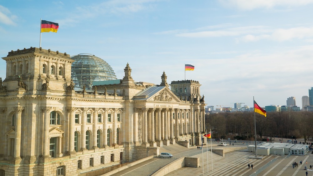 Reichstagsgebäude in Berlin (Symbolbild). Der Bundestag hat heute die Grundrente beschlossen.