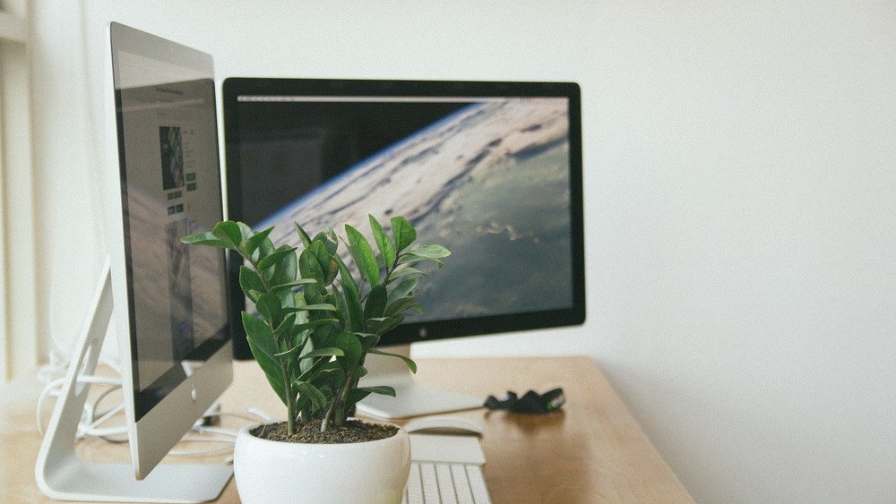 Home Office statt Büro in der Firma: Viele deutsche Unternehmen könnten die Erfahrungen der Corona-Zeit nutzen, um ihre betrieblichen Abläufe zu ändern (Symbolbild).