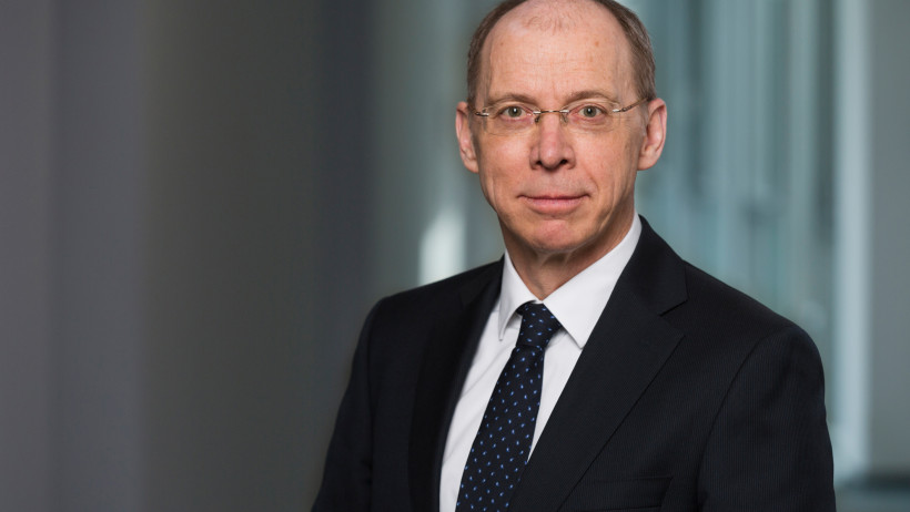 Dr. Frank Grund Dr. Frank Grund