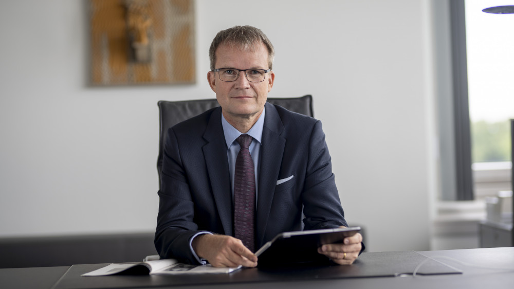 Jens Baas, Chef der Techniker Krankenkasse, warnt vor deutlich steigenden Zusatzbeiträgen.