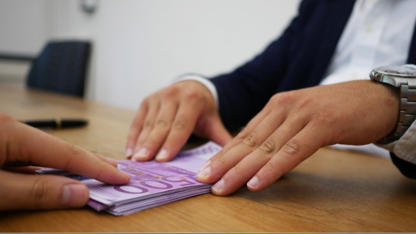 Allianz pumpt 15 Millionen Euro in Simplesurance Allianz pumpt 15 Millionen Euro in Simplesurance
