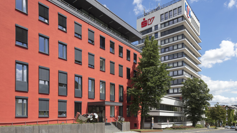 Rang sechs: die Sparkassenversicherung