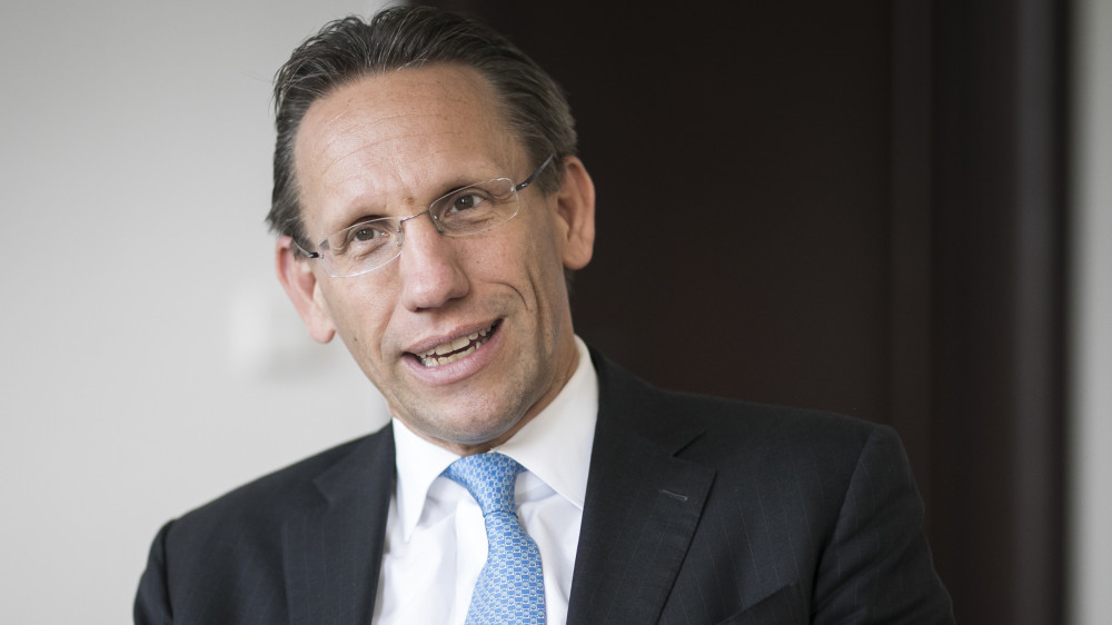 Dr. Jörg Kukies ist Staatssekretär im Bundesministerium für Finanzen (BMF). Auf dem 'Zukunftsmarkt Altersvorsorge' verriet er, warum es wohl keine Riester-Reform in dieser Legislaturperiode geben wird.