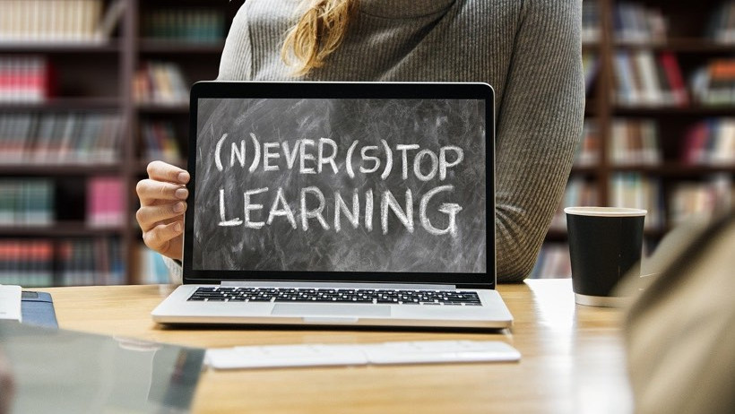 Online-Makler wollen Kollegen digitalisieren Online-Makler wollen Kollegen digitalisieren