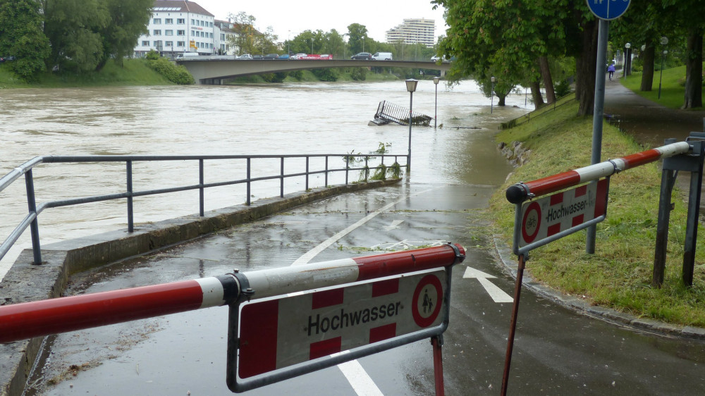 Nach der Hochwasser-Katastrophe hat das große Aufräumen begonnen.